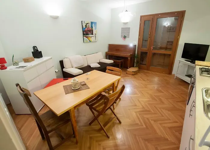 Sunny Apartment