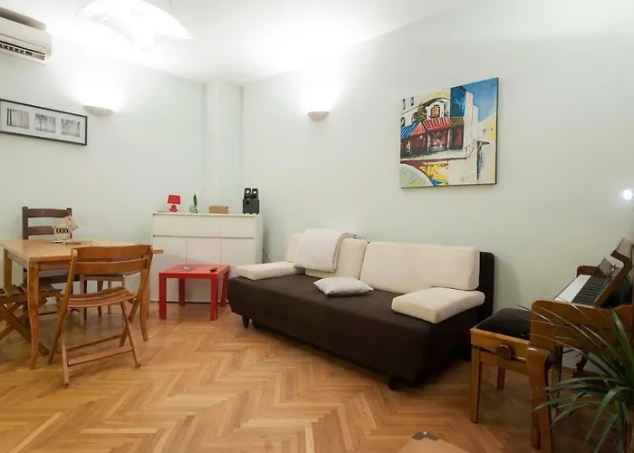 Sunny Apartment